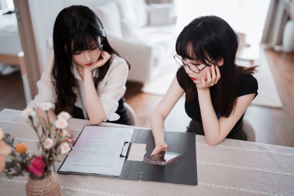 No.090-黑丝ol制服双人&面饼仙儿 – OL百合篇 [51P]-慕色阁