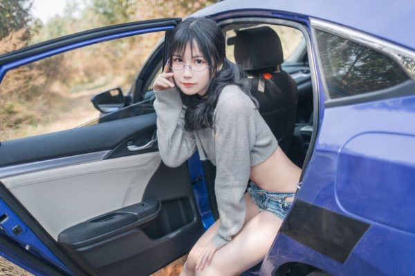 No.005-贩卖写真 7套 – 车内篇 [45P]-慕色阁