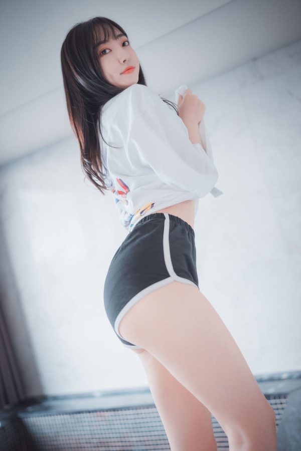 No.005-[DJAWA] Snow Cat #2 – Bonus [10P]-慕色阁