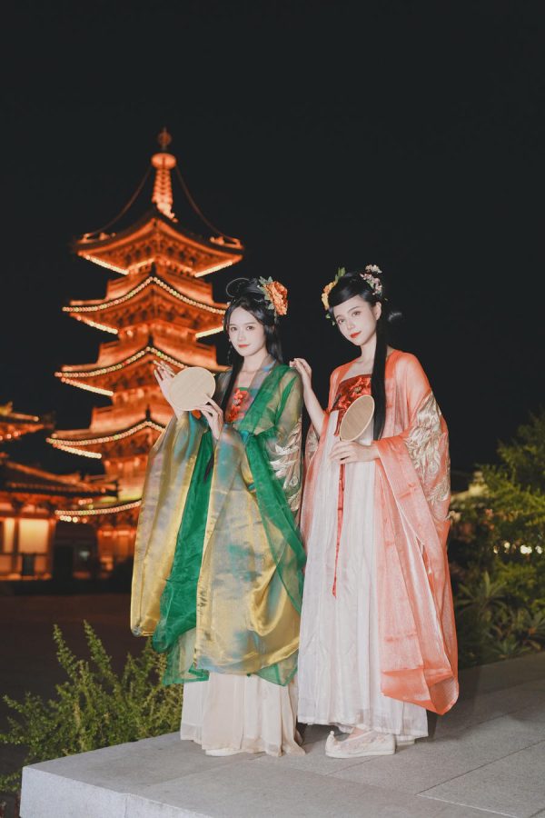 No.137 – 夜游灯会 [33P]-慕色阁