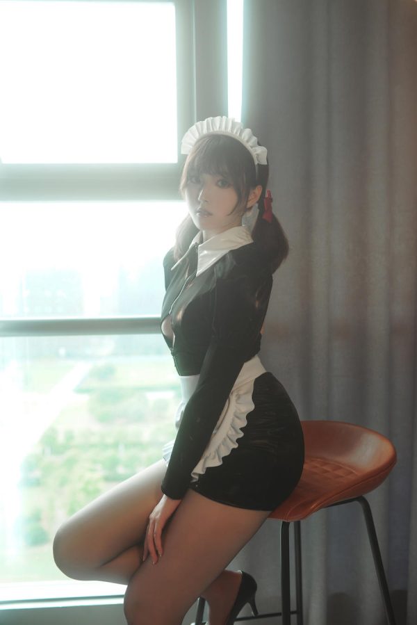 No.037 – 漆黑女仆 [50P]-慕色阁